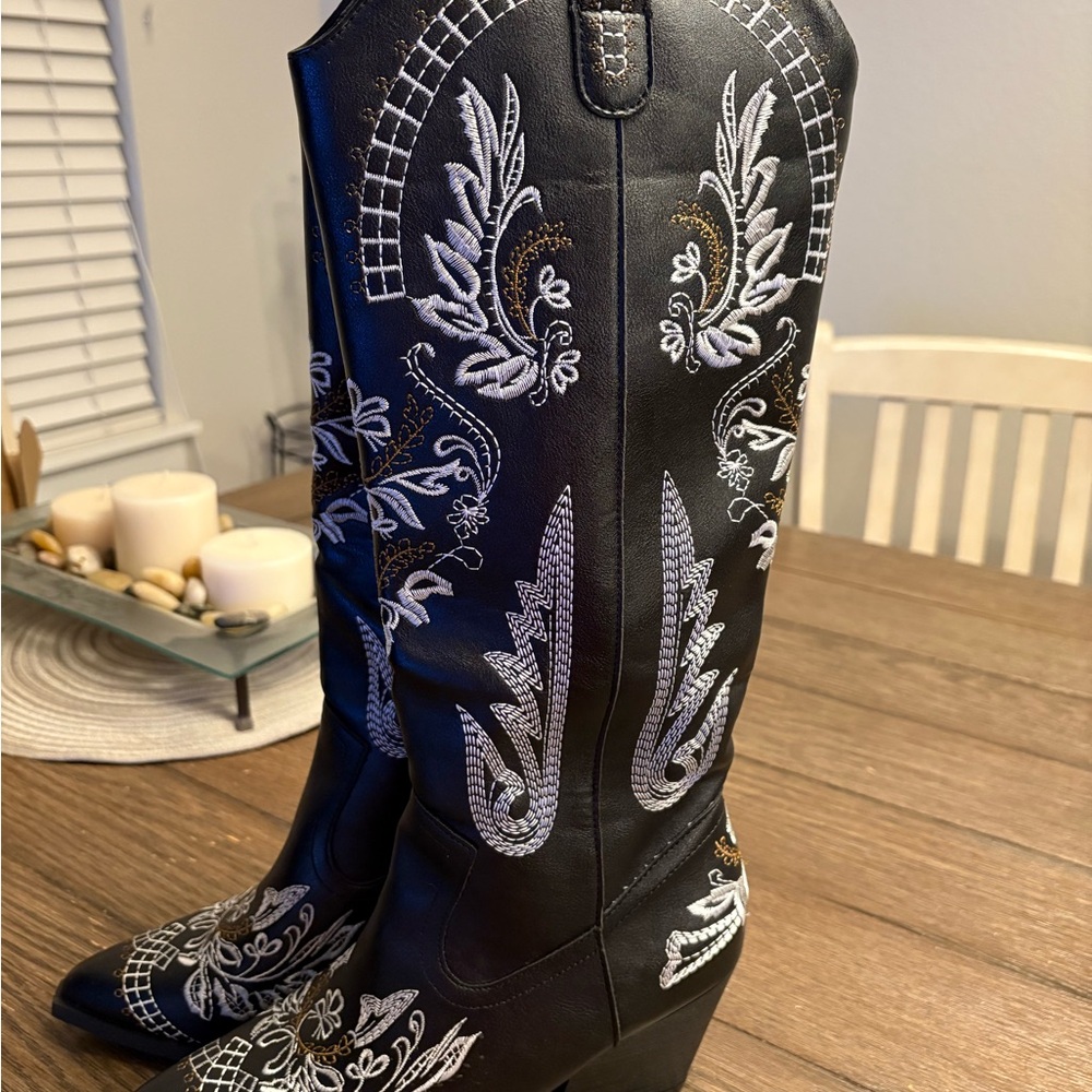 Black and White Embroidered Cowboy Boots